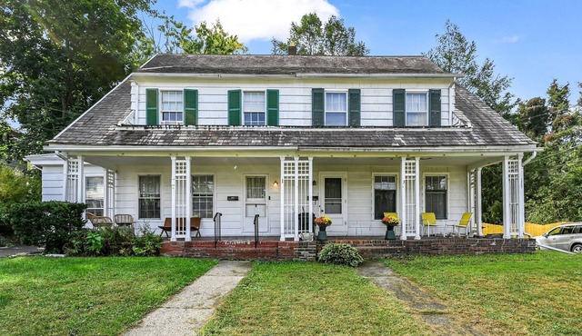 Charming 3-bedroom house with WiFi, AC in marvelous Hudson Valley.