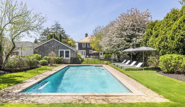 Charming 3-bedroom house in enchanting Southampton Village