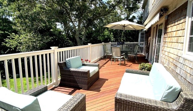 Charming 5BR Retreat on 1 Acre , Quiet Cul-de-Sac + Garden & Deck