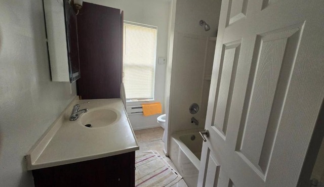 Charming 6 Bed 3Bath home near Philadelphia