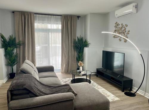 Charming & Cozy apartment of 2 bedrooms with Free Parking