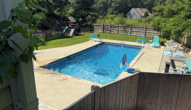 Charming Cummaquid Colonial with a Pool