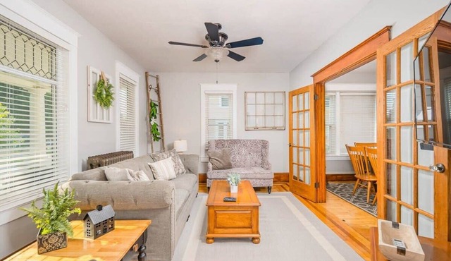 Charming Downtown Home w/Modern Kitchen in Appleton