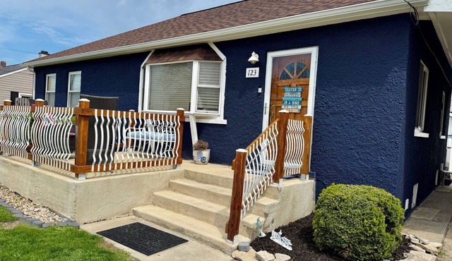 Charming Lake House, short walk to lake, near downtown PC, great for families!