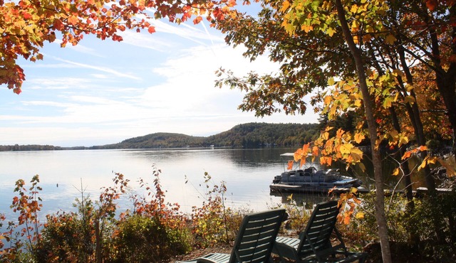 Charming Lakeside Cabin Near Belfast Bay