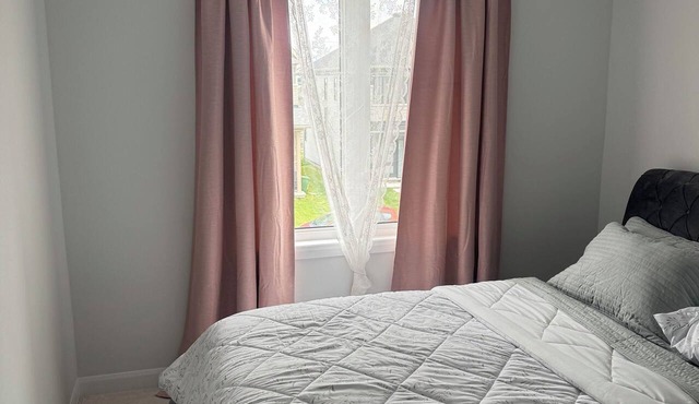 Charming One‑Bedroom Getaway in a Peaceful Townhome Setting