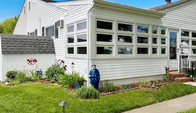 Charming Pet Friendly Quad - Village Green