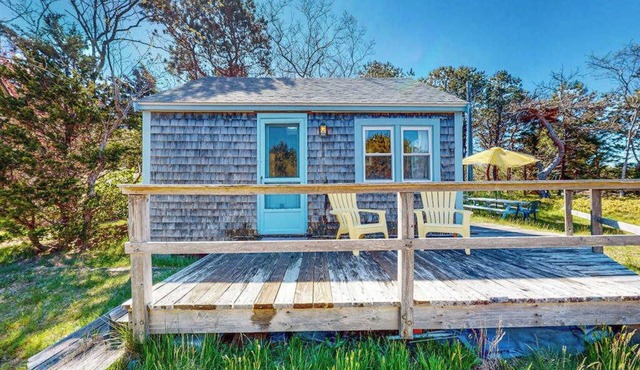 Charming Private Truro Cottage with Deck Near Bay Beaches