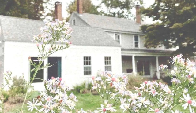 Charming restored farmhouse in the heart of New England