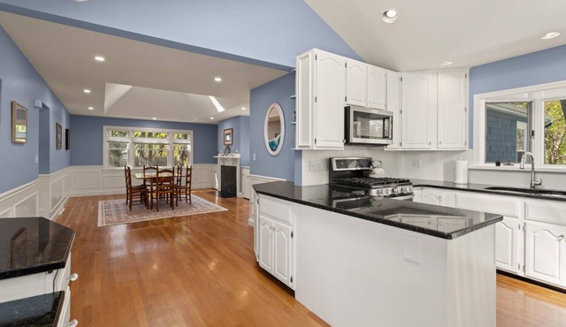 Charming 4-bedroom in beautiful Manchester-by-the-Sea - Walk to Beaches/shops
