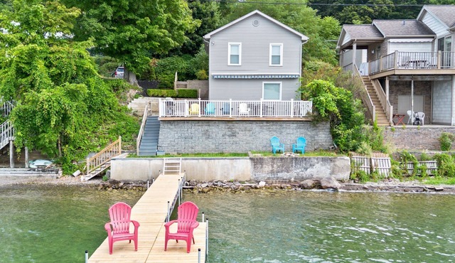 Charming Waterfront Cottage on Keuka Lake's East Side