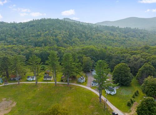 Charming Woodstock Skylight Retreat-10 Min to Loon