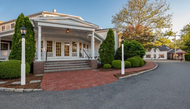 Chatham Wayside Inn
