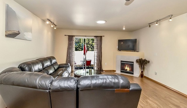Cheerful 3 bedroom Rambler near Boeing and Costco in Everett