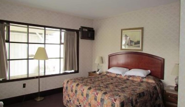 Cherry Lane Motor Inn