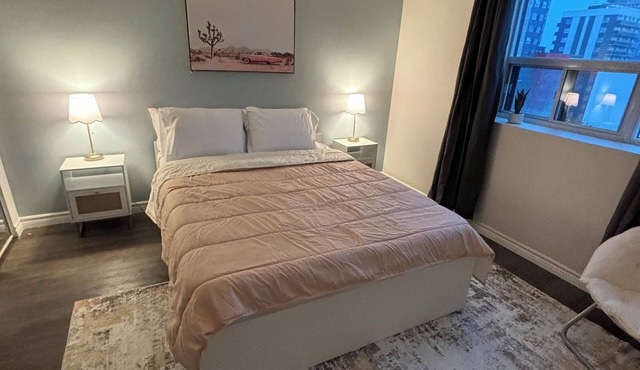 Chic 2BR 2BA Urban Retreat in the Heart of Waterloo