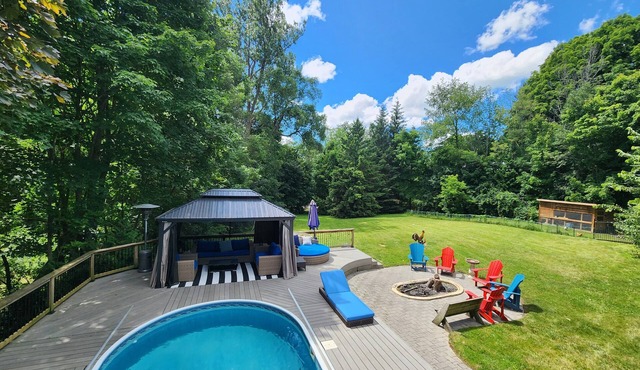 Chic & private pool 1Br + sofa bed walkout apartment jaccuzi spa & gym