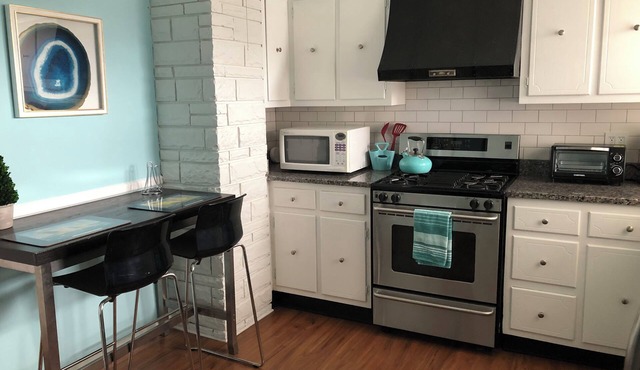 Classic Bay Head Beach House Get Away - 2 bedroom Apt in Classic Bay Head Home