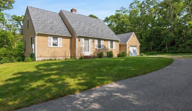 Classic Home Located A Five Minute Drive From Sesuit Harbor