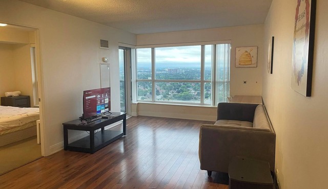 Clean and spacious 1 bedroom with amazing views
