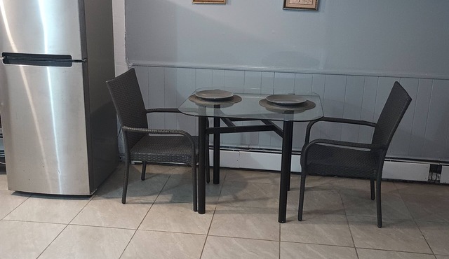 clean quiet safe place in Queens, around the corner from Green Acres Mall