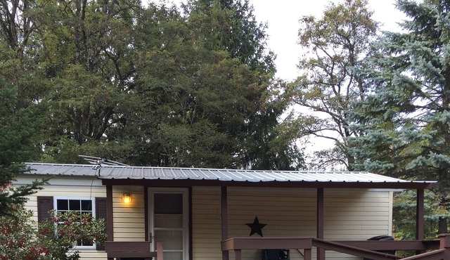 Clean secluded home located near ADK attractions and Lake Champlain!