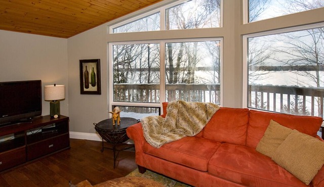 CLEAR LAKE - 4 bdrm family retreat! Easy access, deep water, and much more!