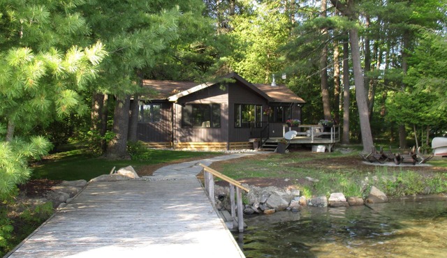 Clear Lake Muskoka Cottage - Patricia's Place
