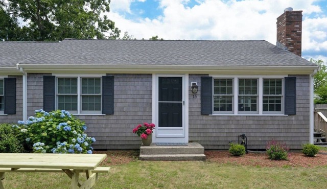 Coastal Haven in West Dennis