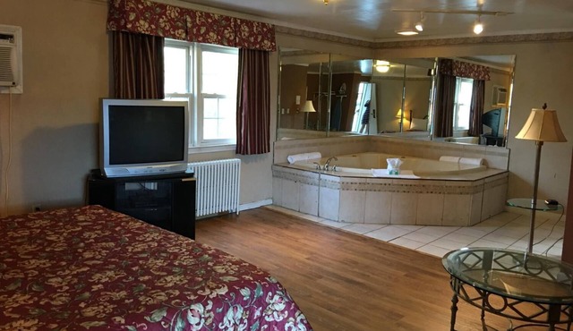 Colonie inn and Suites