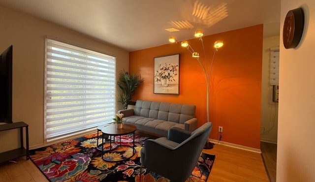 Comfortable 1BR in West Island + Free Parking