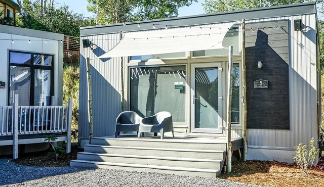 Contemporary Mesa Accommodation Ideal for Glamping in Colorado in Mesa