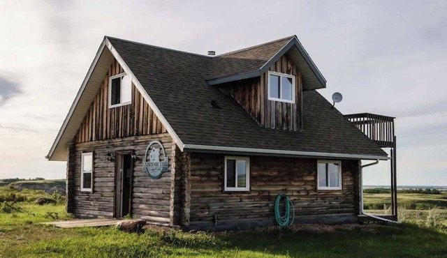 COTC: Log Cabin Glamping in Castor