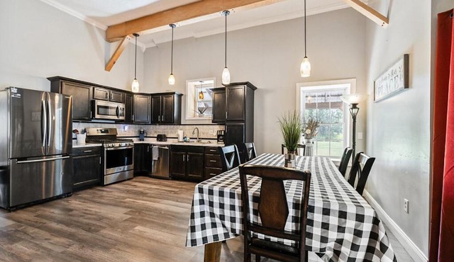 Country Style Home 4br 2bth