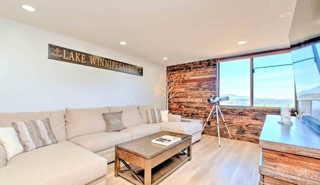 Cozy 1 Bedroom Condo with Lake Winni Views!