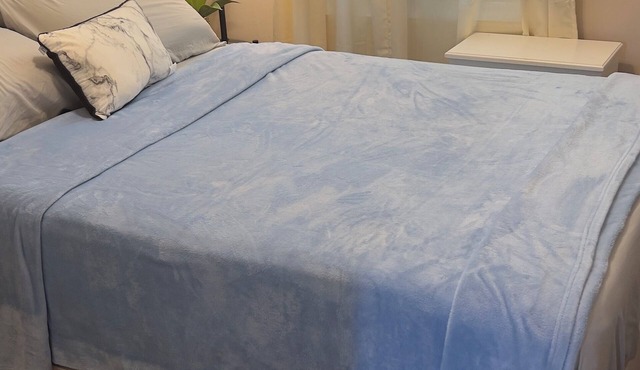 Cozy 1-bedroom , in gorgeous Queens accessible, pleasant place you can call home