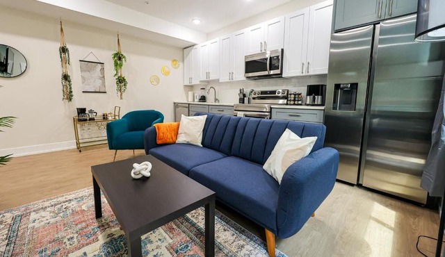 Cozy 1BR King Bed Kitchen Washer & Dryer