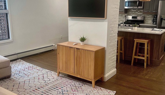 Cozy 2 Bed Condo with 2 Parking Spots and Washer-Dryer
