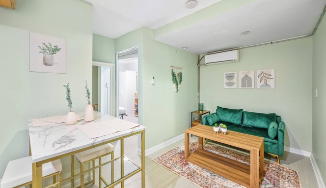 Cozy 2-bedroom apartment in superb New York with AC