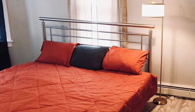 Cozy 2 Bedroom Apartment in Providence | Refresh in a Luxe King Bed