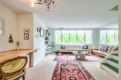 Cozy 2BR Home with Workspaces, Fireplace and Parking
