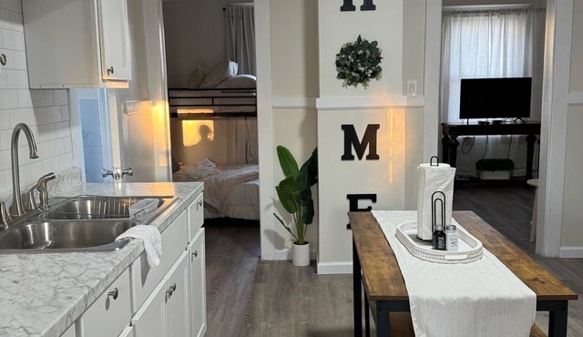 Cozy 2DR Apartment — Near Downtown Schenectady & Union College