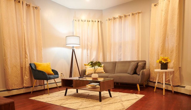 Cozy apartment 2nd 10min Walk Downtown | City View