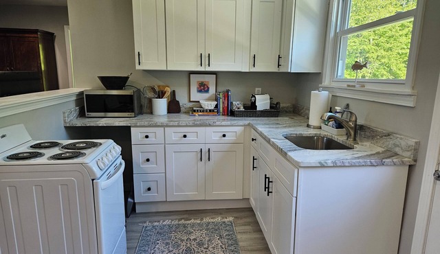 Cozy Boho Apartment with WiFi, AC in Charming Guilford