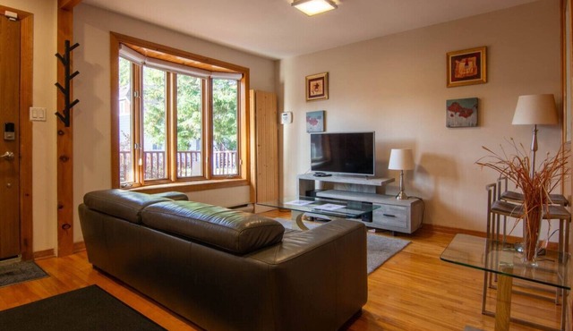 Cozy Bungalow Longueuil | 3 BR | 6 pers