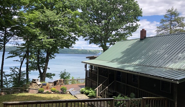 Cozy Cayuga Lakeside Retreat