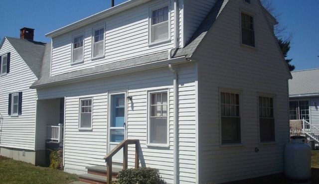 Cozy Cottage at Footbridge Beach - Great Fall and Spring Rates