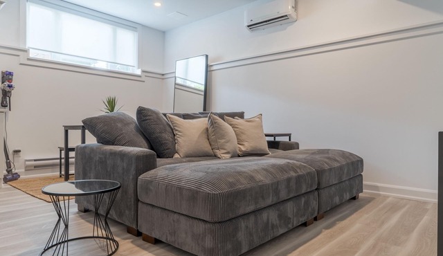 Cozy Haven in Port Hope: Explore, Relax, Recharge
