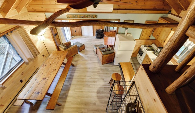 Cozy Lake Cabin 3 with Boatdock in Greentown