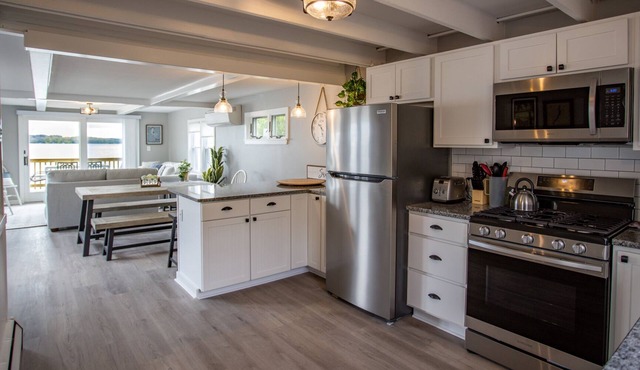 Cozy on Cayuga: "Lakeside Wine Country Dream Home!"